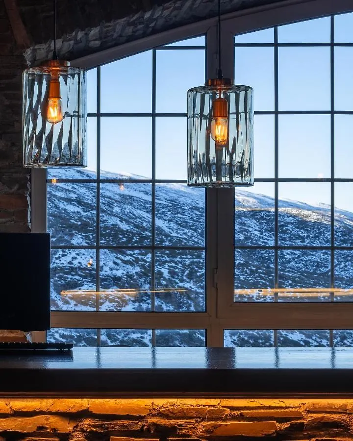 The Mountains Hotel Sierra Nevada 3*,