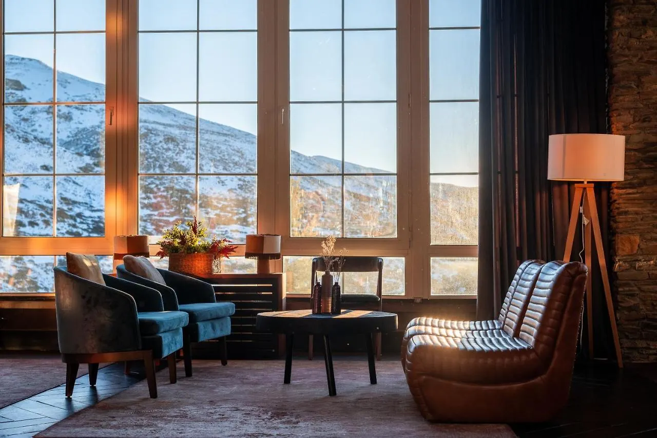 The Mountains Hotel Sierra Nevada